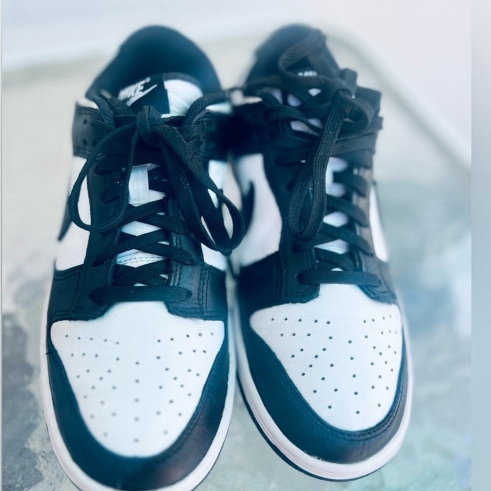 NIKE LOW DUNK -Dual-Tone Black and White Nike Sneakers
